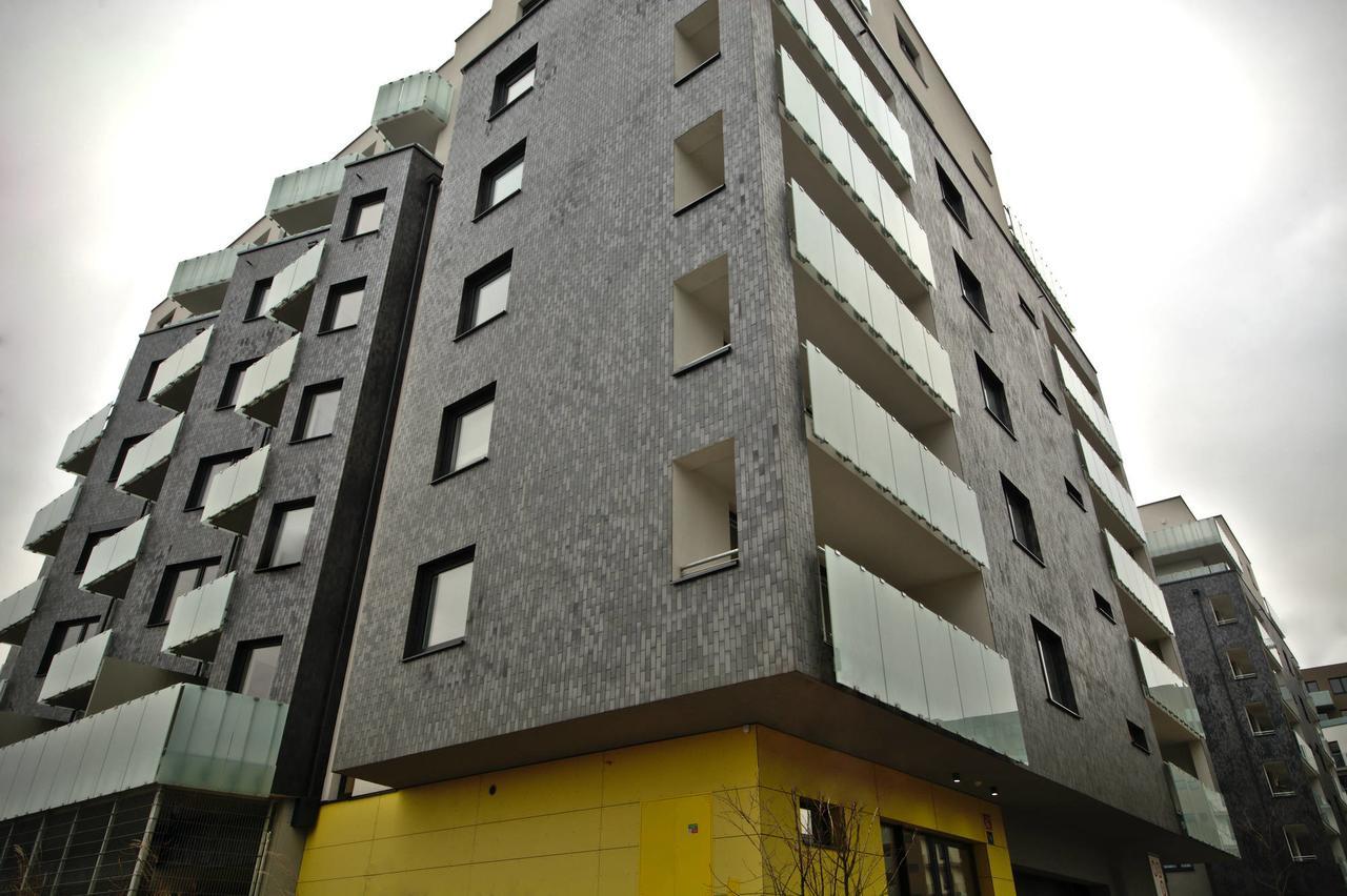 Citywest Apartments Praga Esterno foto